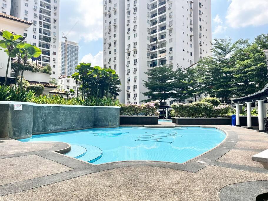 Apartment 3br At Pantai Hillpark Near Malaya Mid Valley Kuala Lumpur